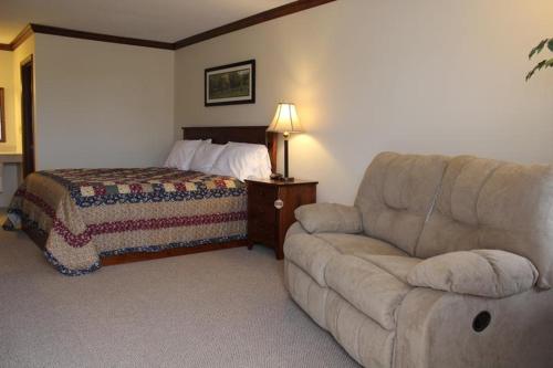 Arthur Country Inn In Arthur Il Non Smoking Rooms Wegoplaces Com