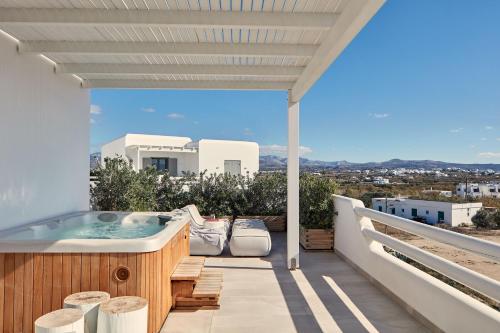 Balcony/terrace, 18 Grapes Hotel in Naxos Island Balcony/terrace, 18 Grapes Hotel in Naxos Island