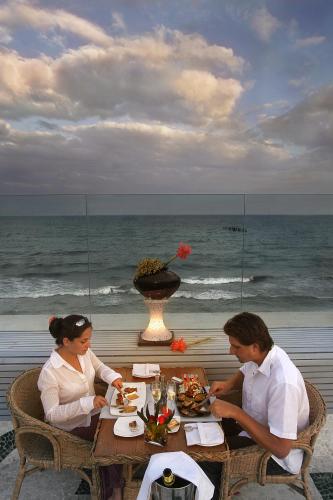 מסעדה, The Promenade Pondicherry in פונדיצ'רי מסעדה, The Promenade Pondicherry in פונדיצ'רי