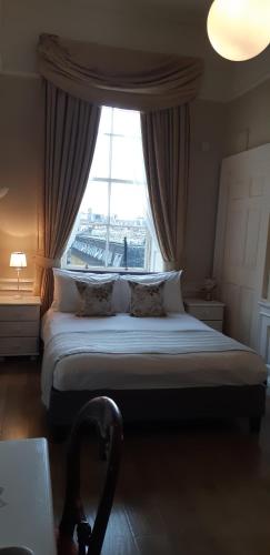 This photo about Edinburgh Townhouse shared on HyHotel.com