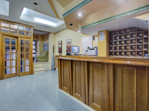 Előcsarnok, Emperatriz II in Salamanca városközpont Előcsarnok, Emperatriz II in Salamanca városközpont