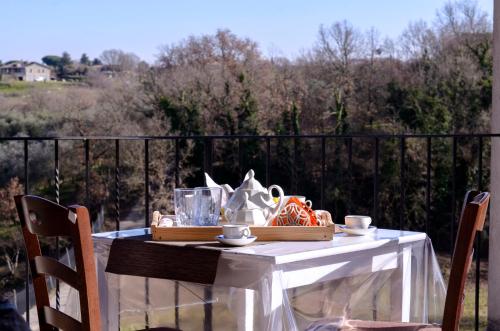 Balcony/terrace, Villa Farfalla Bianca in Vitorchiano Balcony/terrace, Villa Farfalla Bianca in Vitorchiano