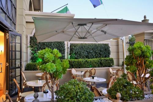 This photo about Cape Royale | WHosting shared on HyHotel.com