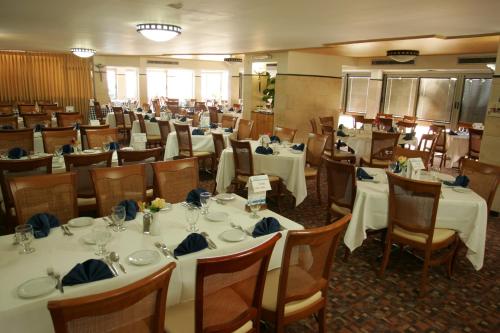 Restaurant, Ron Beach Hotel in Tiberias Restaurant, Ron Beach Hotel in Tiberias