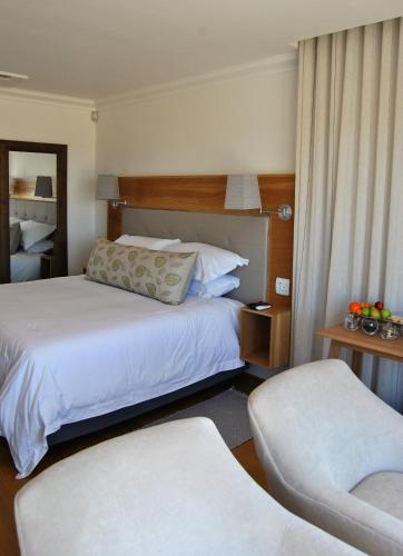 Oceans Guest House & Luxurious Apartments in Struisbaai Oceans Guest House & Luxurious Apartments in Struisbaai
