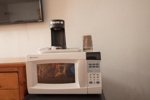 在meiguo.com看到的Tower 64 Motel & RV的介绍图片