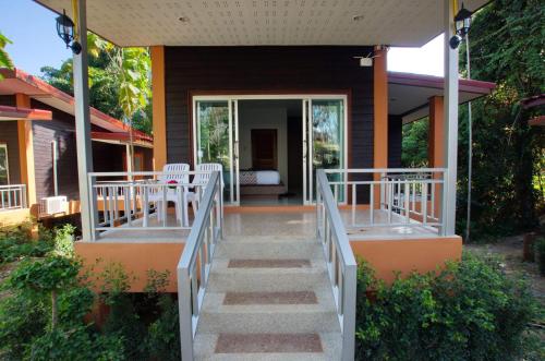 Khum Maikaew Resort in Sang Kha Ou Khum Maikaew Resort in Sang Kha Ou