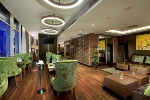 Pub/salon, Aston Priority Simatupang Hotel and Conference Center in Jakarta Pub/salon, Aston Priority Simatupang Hotel and Conference Center in Jakarta