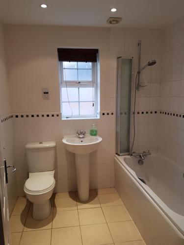 Banyo, Park View Chase in Rawcliffe & Clifton Without Banyo, Park View Chase in Rawcliffe & Clifton Without