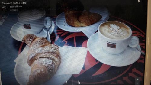 Food and beverages, Holidays S.Lorenzo Guest House New in Policlinico Food and beverages, Holidays S.Lorenzo Guest House New in Policlinico