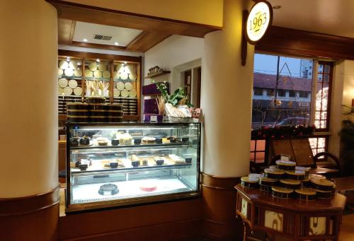 Restaurant, Grand Hotel in Kochi Restaurant, Grand Hotel in Kochi