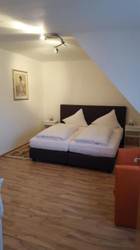 This photo about Gast- und Pensionhaus Zur Linde shared on HyHotel.com