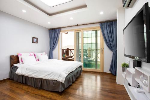 Geoje Esoui Haru Pension in Geoje-si Geoje Esoui Haru Pension in Geoje-si