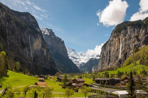Alrededores, Schutzenbach Backpackers For Adults 18-34 years only in Lauterbrunnen Alrededores, Schutzenbach Backpackers For Adults 18-34 years only in Lauterbrunnen