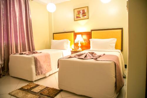 This photo about Kebbys Hotel shared on HyHotel.com