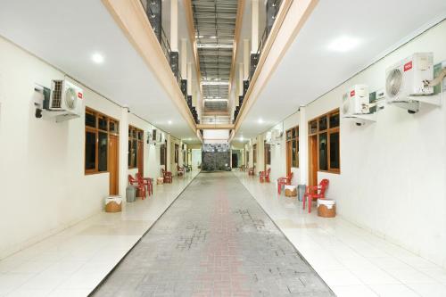 Lobby, RedDoorz Plus @ Jalan Parangtritis 2 near Rumah Sakit Khusus Bedah Rskb Ring Road Selatan Lobby, RedDoorz Plus @ Jalan Parangtritis 2 near Rumah Sakit Khusus Bedah Rskb Ring Road Selatan