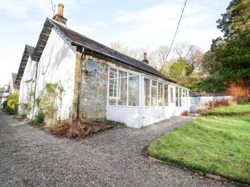 Rosemount Cottage, Helensburgh in Shandon Rosemount Cottage, Helensburgh in Shandon