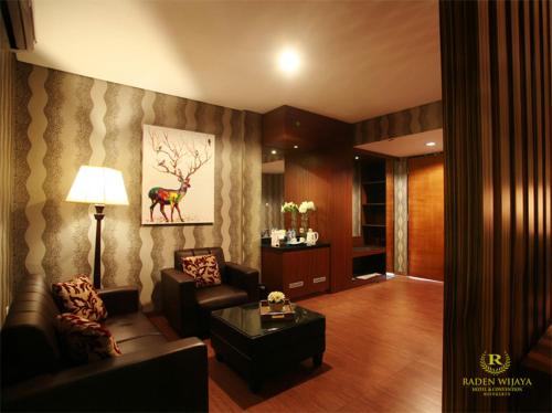Raden Wijaya Hotel & Convention in Mojokerto Raden Wijaya Hotel & Convention in Mojokerto