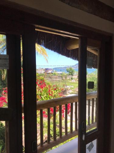 شرفة/ تراس, Duplex Ilhabela Pereque in Centro Commercial شرفة/ تراس, Duplex Ilhabela Pereque in Centro Commercial