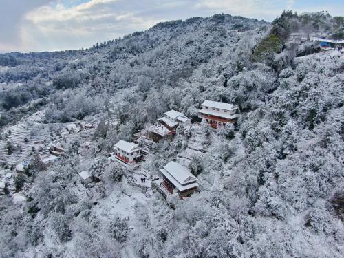 숙소 외관, 에버레스트 만라 리조트 (Everest Manla resort) in 나가르코트 숙소 외관, 에버레스트 만라 리조트 (Everest Manla resort) in 나가르코트
