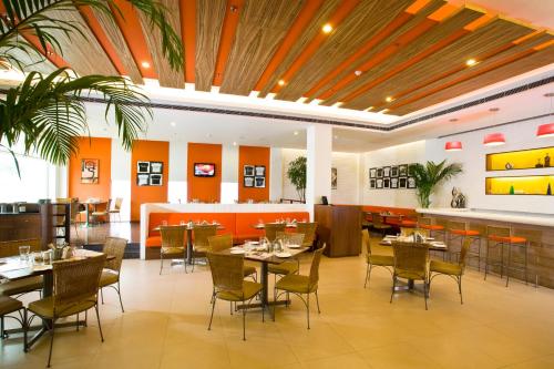 Food and beverages, Lemon Tree Hotel East Delhi Mall in Ghaziabad Food and beverages, Lemon Tree Hotel East Delhi Mall in Ghaziabad