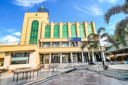 This photo about FabHotel Vatika Mumbai-Nasik Highway shared on HyHotel.com