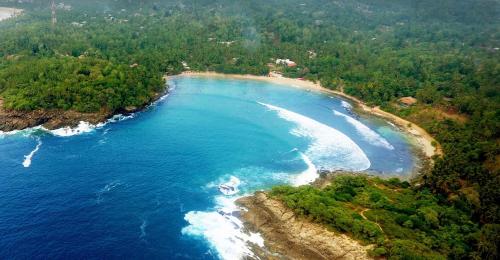 Hiriketiya Beach Resort in Tangalle Hiriketiya Beach Resort in Tangalle