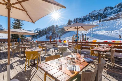 Étterem, Hotel Les Arolles in Meribel Mottaret Étterem, Hotel Les Arolles in Meribel Mottaret