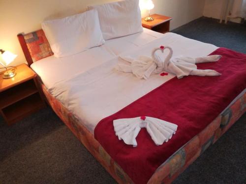 This photo about Hotel Fontana shared on HyHotel.com