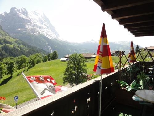 Ban công/sân hiên, Hotel Blumlisalp in Grindelwald Ban công/sân hiên, Hotel Blumlisalp in Grindelwald