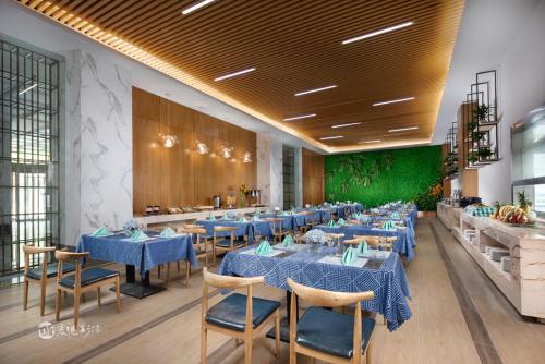 This photo about Ramada Encore Linyi shared on HyHotel.com