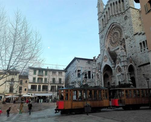 Nabij attractie, Soller Plaza in Soller Nabij attractie, Soller Plaza in Soller