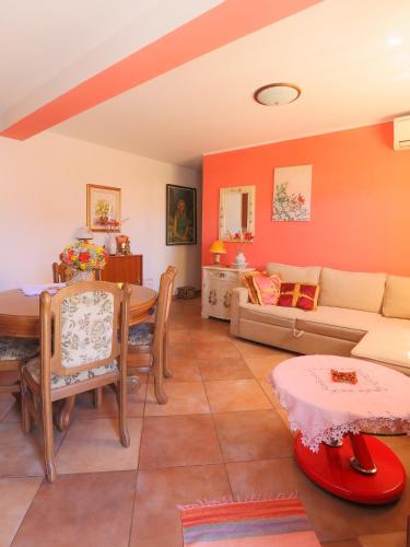 Apartments Nives NB in Basanija Apartments Nives NB in Basanija