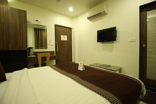 This photo about OYO Flagship 312 Near Ashram Road shared on HyHotel.com