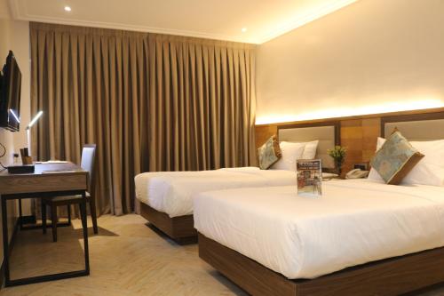 Acacia Hotel Bacolod in Bacolod (Negros Occidental) Acacia Hotel Bacolod in Bacolod (Negros Occidental)