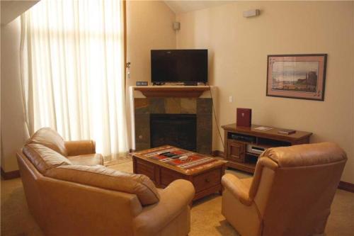 This photo about Highland Greens #17 Linden - Four Bedroom Townhome shared on HyHotel.com