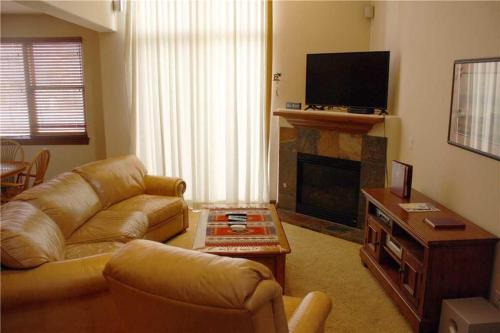 This photo about Highland Greens #17 Linden - Four Bedroom Townhome shared on HyHotel.com