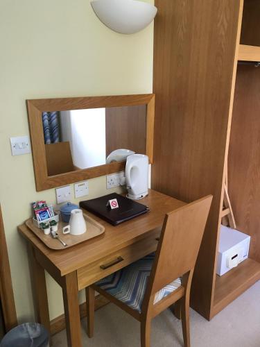 This photo about OYO Winford Manor shared on HyHotel.com