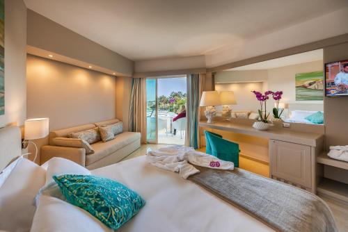 This photo about Acacia Palace shared on HyHotel.com