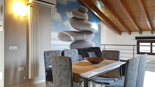 This photo about Verona apartment shared on HyHotel.com