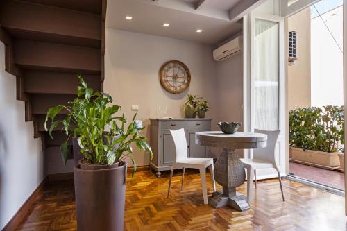Facilities, Ferrini Home - Residence 150 in Catania Facilities, Ferrini Home - Residence 150 in Catania