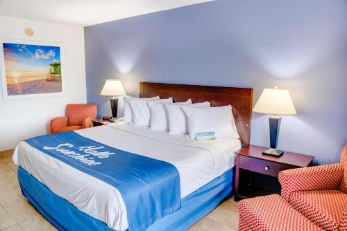 Days Inn by Wyndham St. Petersburg / Tampa Bay Area in St. Petersburg (FL) Days Inn by Wyndham St. Petersburg / Tampa Bay Area in St. Petersburg (FL)