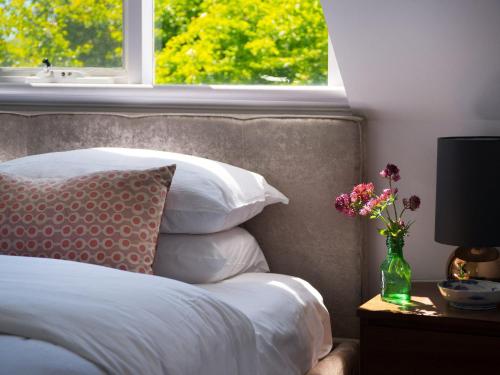 This photo about Sade's Daylesford shared on HyHotel.com