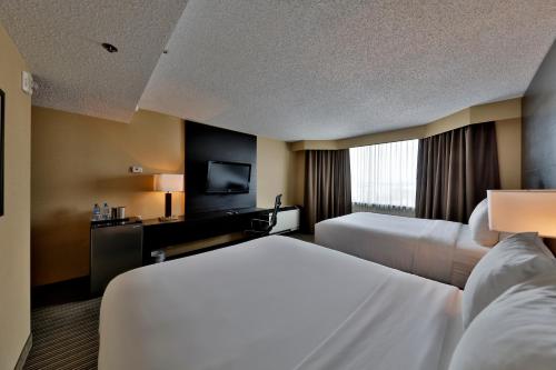 Edmonton Hotel & Convention Centre in Edmonton (AB) Edmonton Hotel & Convention Centre in Edmonton (AB)