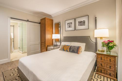 E酒店 (Hotel E) in 聖羅莎市中心(CA) E酒店 (Hotel E) in 聖羅莎市中心(CA)