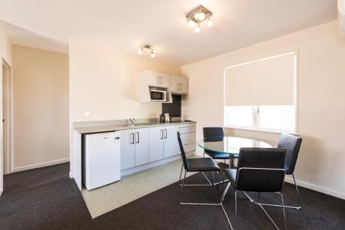 Suncourt Hotel & Conference Centre in Taupo Suncourt Hotel & Conference Centre in Taupo