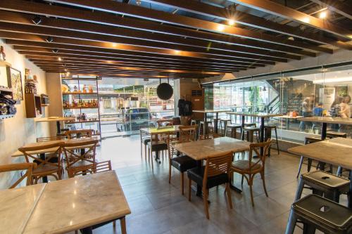 Restorāns, Solace Hotel in Manila Restorāns, Solace Hotel in Manila