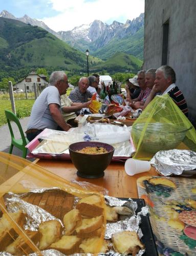 Food and beverages, La Maison de Jeanne in Osse-en-Aspe Food and beverages, La Maison de Jeanne in Osse-en-Aspe