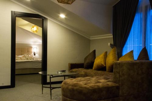 This photo about Ozgerey Suit Hotel Avcılar shared on HyHotel.com