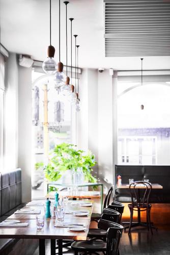 餐廳, 普勞酒店 (Plough Hotel) in 富茨克雷 餐廳, 普勞酒店 (Plough Hotel) in 富茨克雷